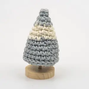 Abril Chrismas Woven Tree In Pine Solid Wood Holder