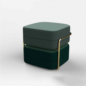 Tufted Foot Rest (3）
